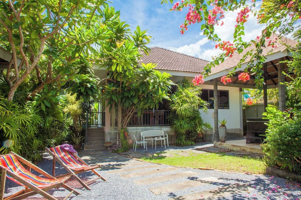 Jaccuzi House 5 pl 200 m From a Beautiful Beach