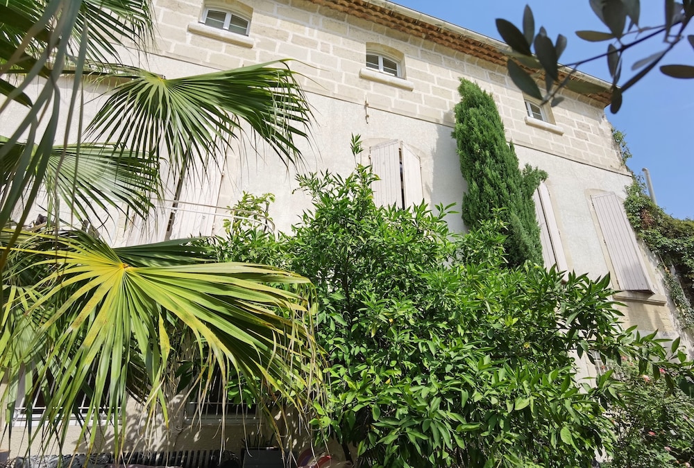 Le Clos des Consuls view 2