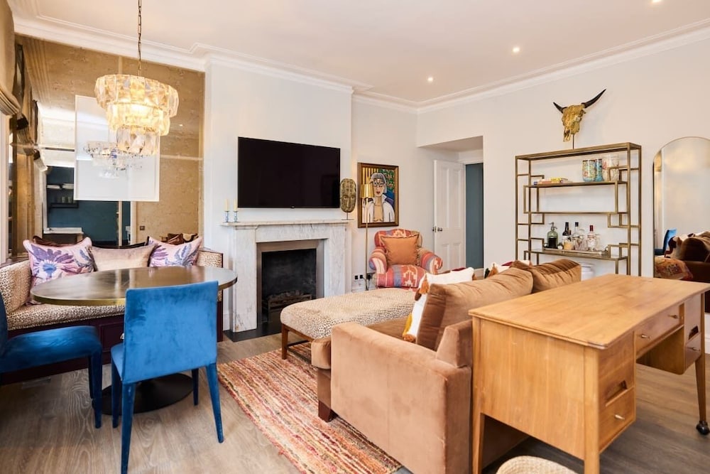 The Chelsea Gem - Charming 1bdr With Balcony