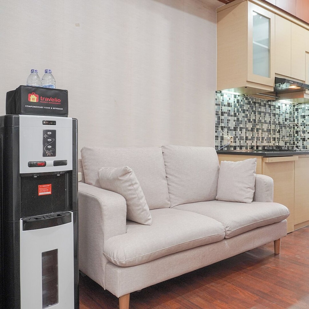 2Br Green Pramuka City Apartment Near Shopping Center