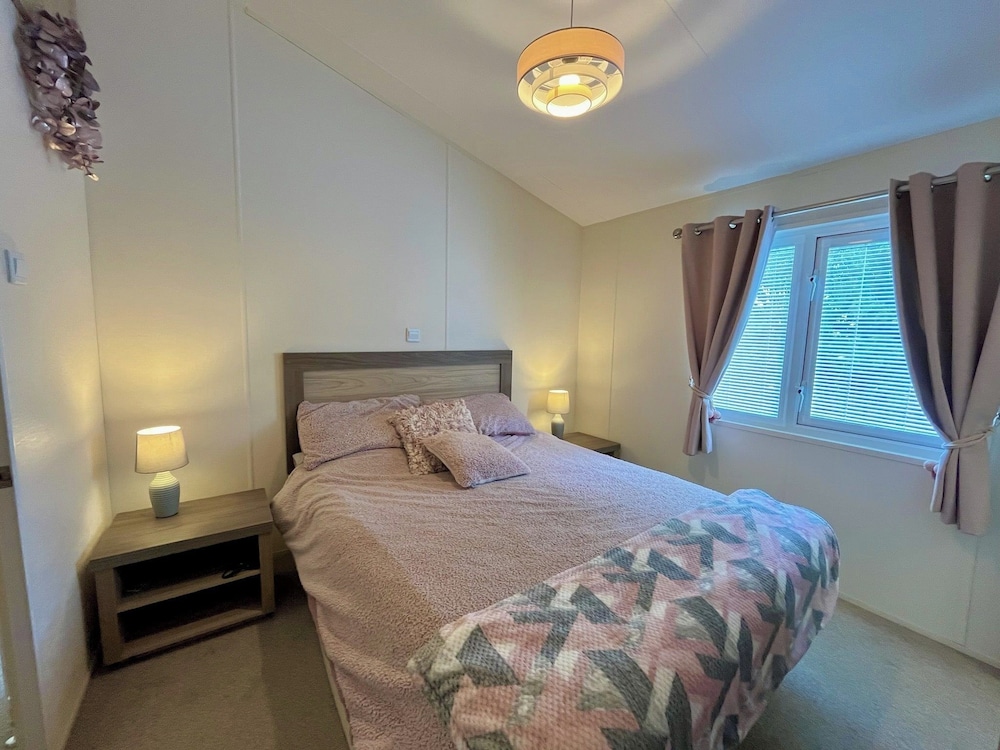Sea Breeze Villa Near to Newquay Sleeping 6 Guests
