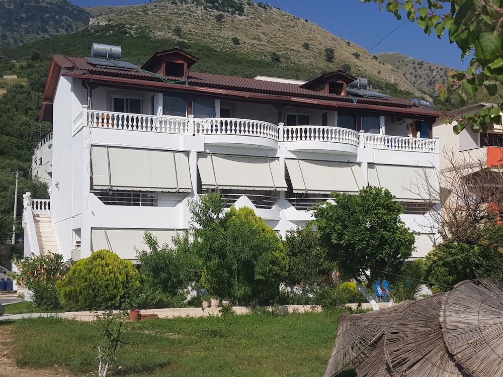 Kevi Apartments
