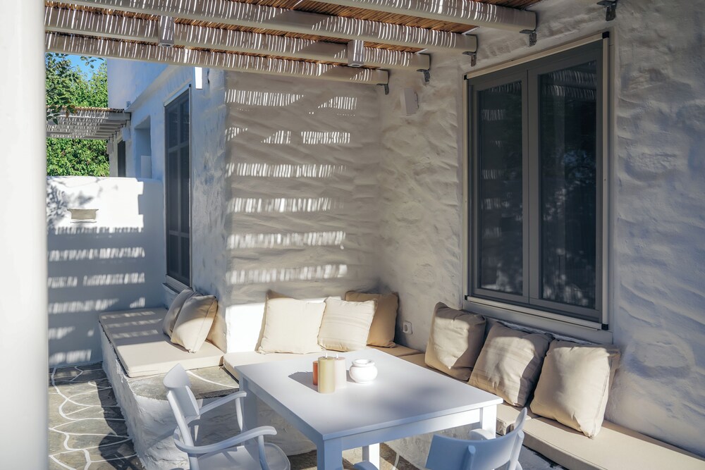 Rabagas Suites
