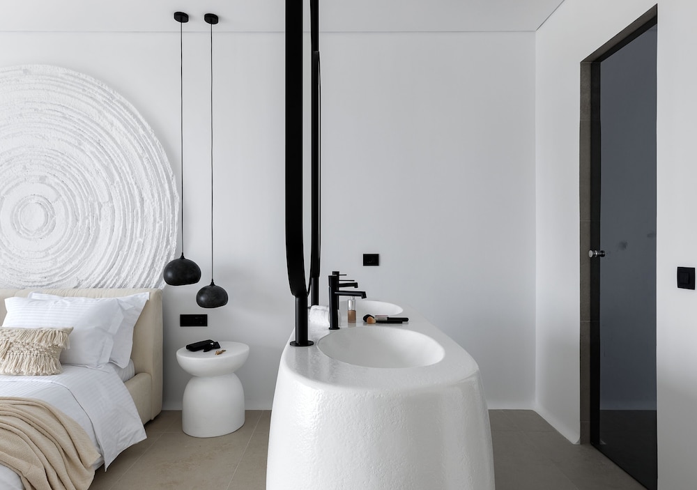 WhiteArt Suites