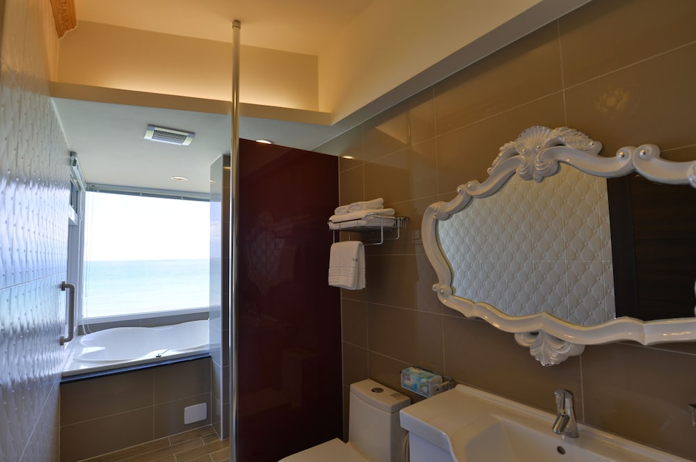 White Spray B&B