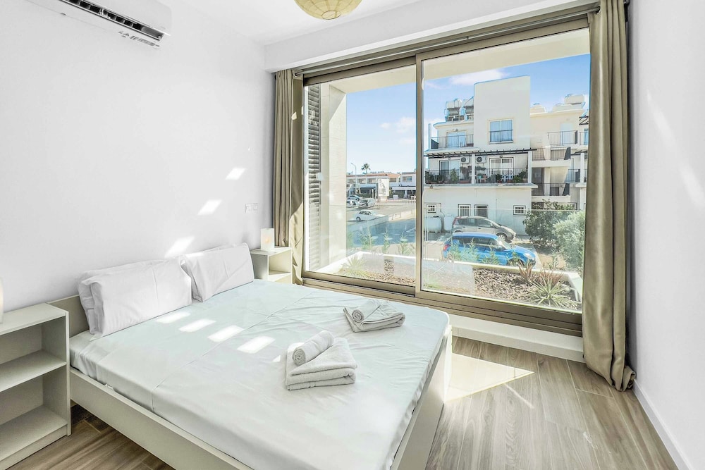 Azure Seaview Garnet Villa