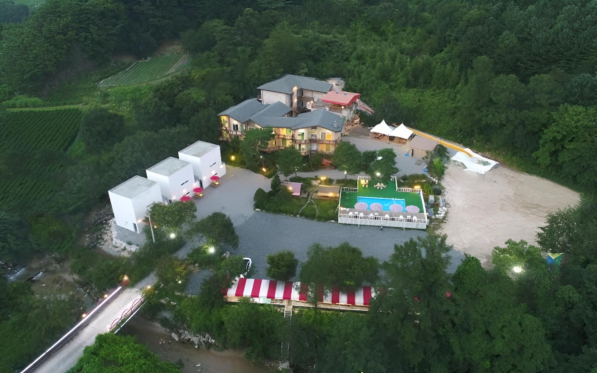 Photo 38