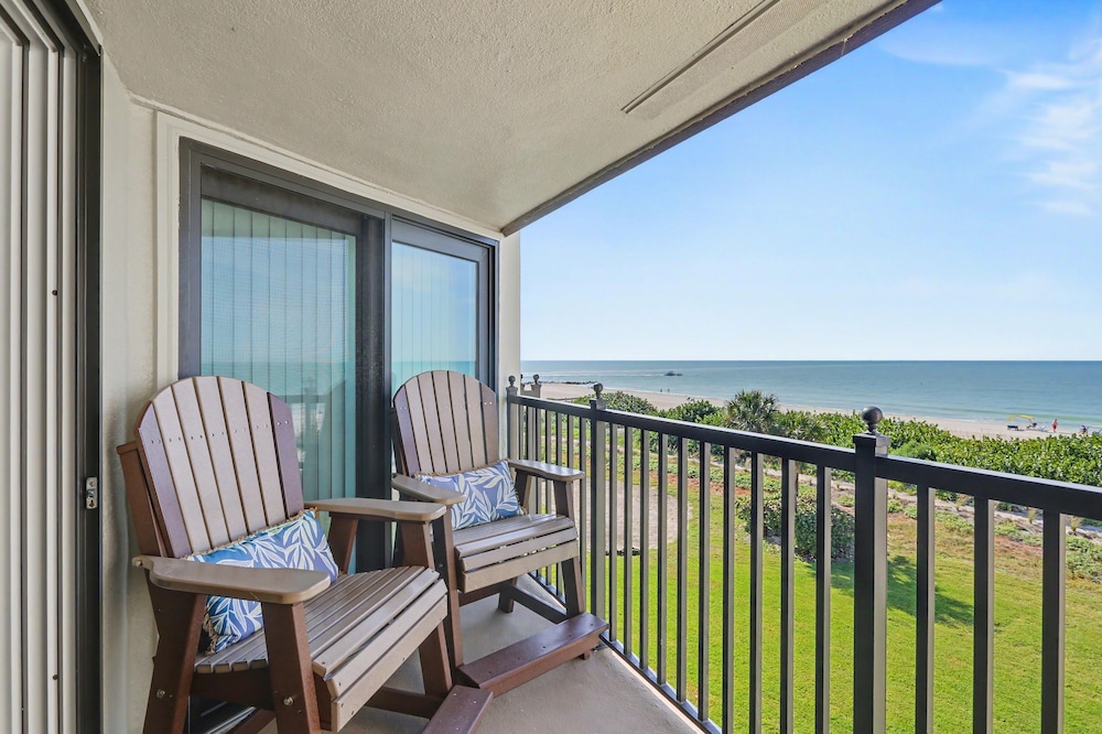 Land's End 9-402 Beach Front - Premier