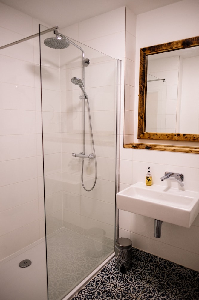 Knutsford Vacations - The Tens at Owen House Farm - Property Image 6