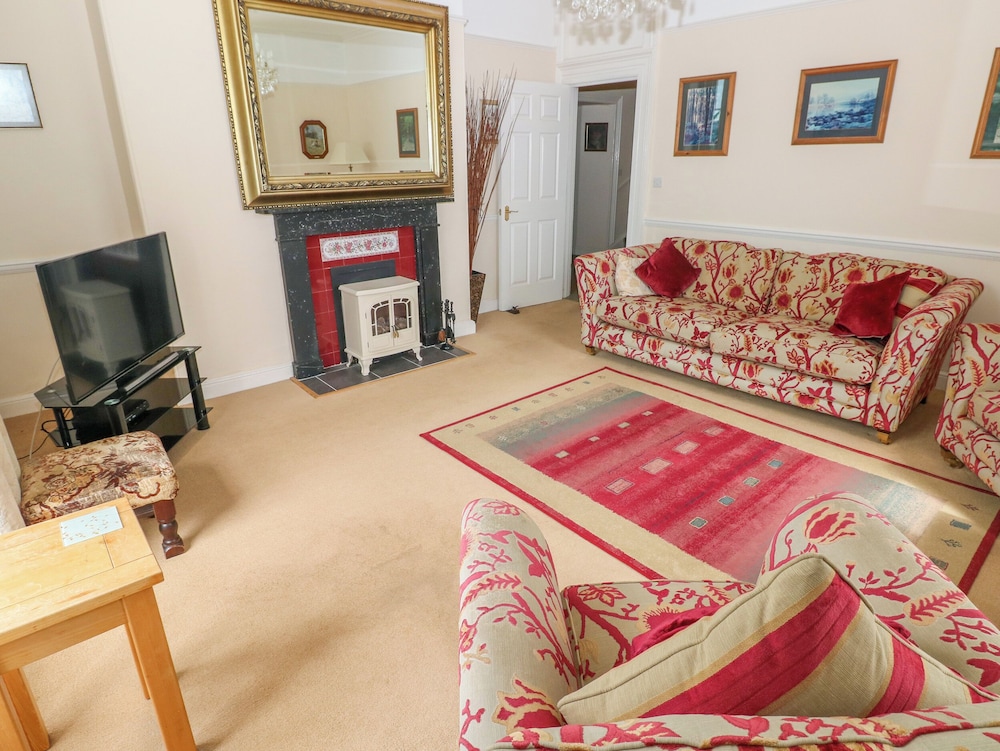 Bay View Apartment