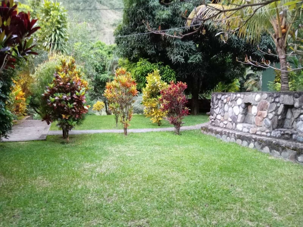 www.ecoterralodge.com