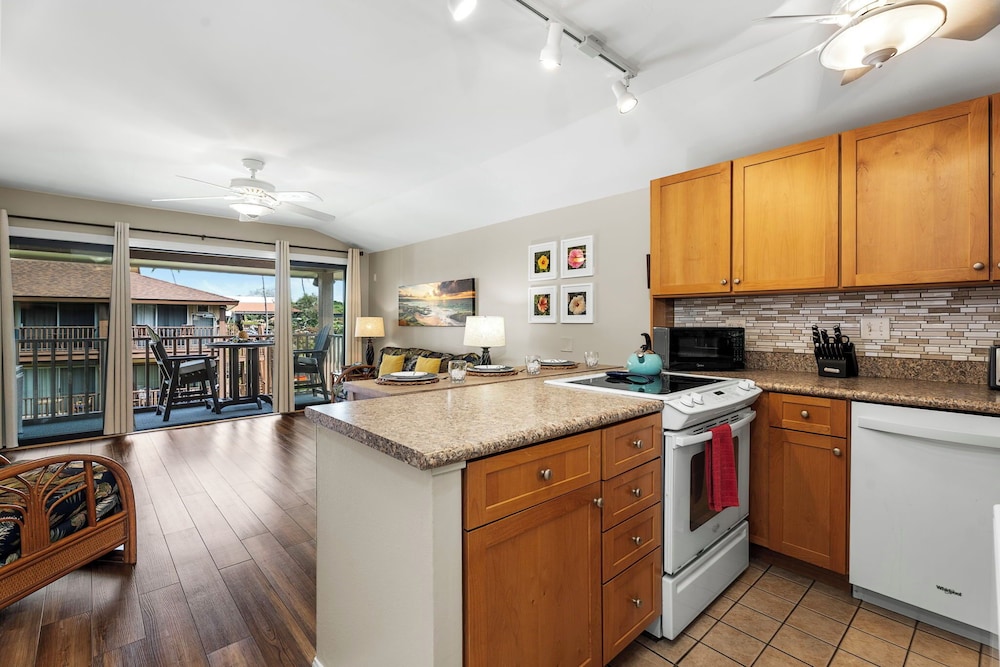 AC - Top Floor Corner Unit - Ocean View- Vrkcv