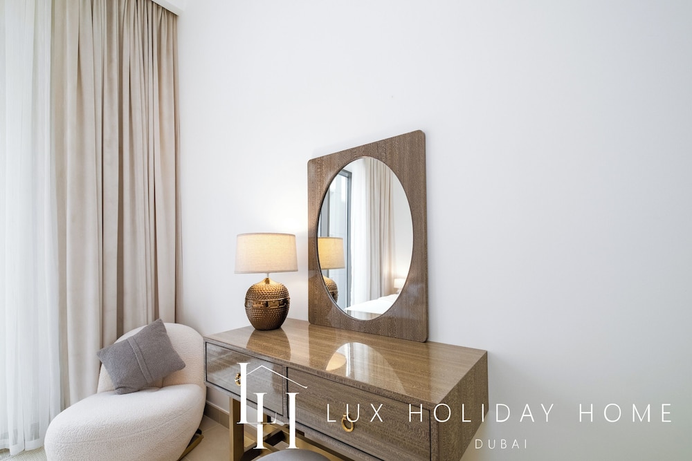 LUX The Dubai Creek Beach Suite 2
