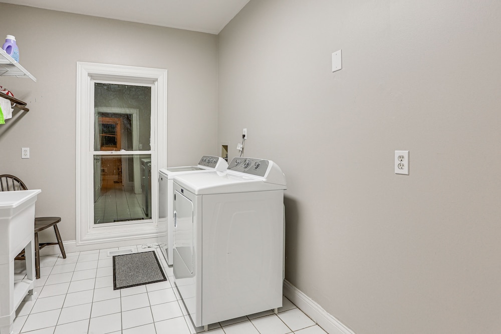 Shelbyville Vacations - Shelbyville Home - On to the Bourbon Trail! - Property Image 6