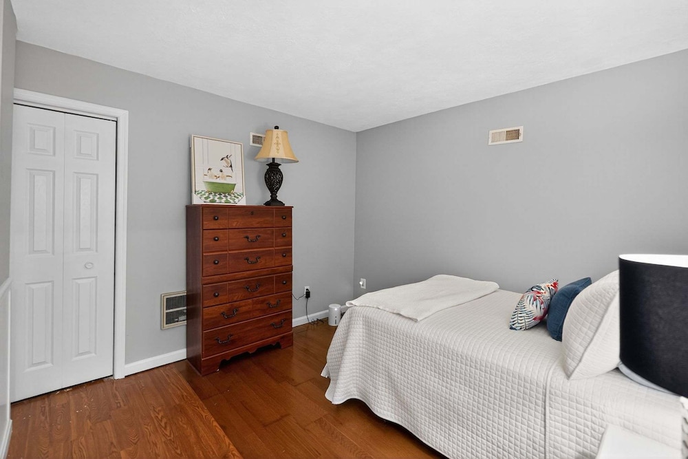 Waterfront Kent Island Retreat 5BR Sleeps 12 Near Weddings Annapolis