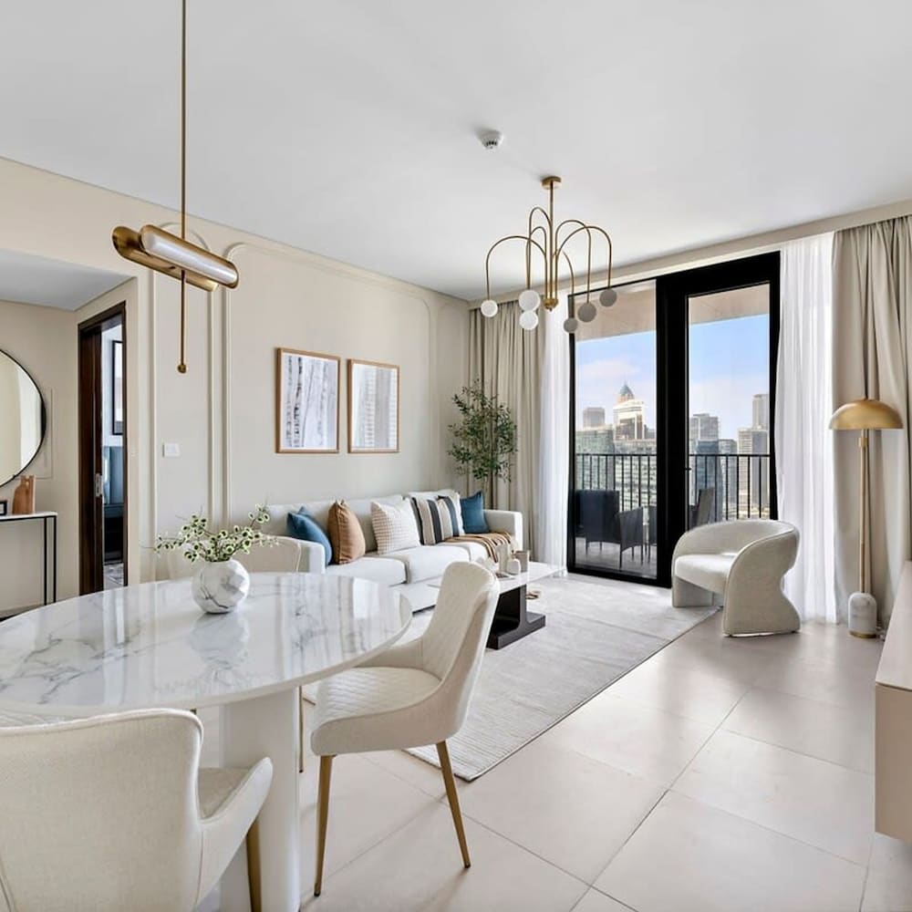 Silkhaus Premium Tower in Downtown Gym Pool