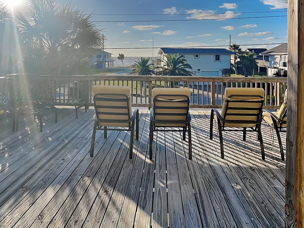 Beach Oasis by Ryson Vacation Rentals