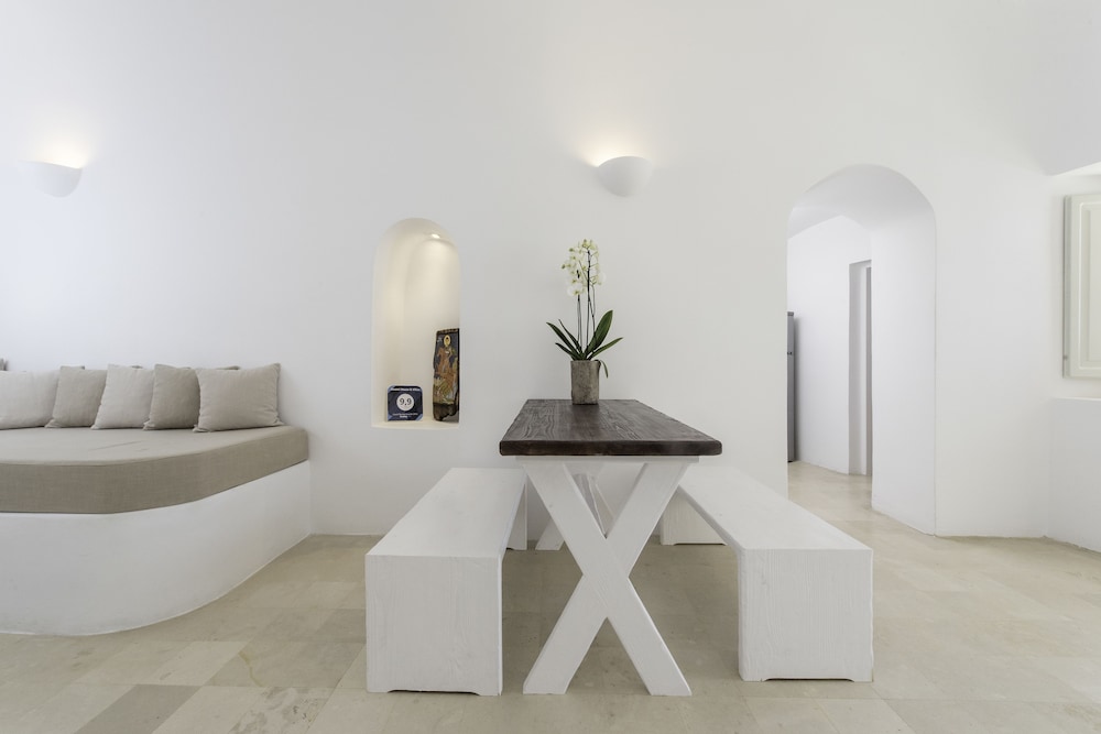 Anemi House & Villas