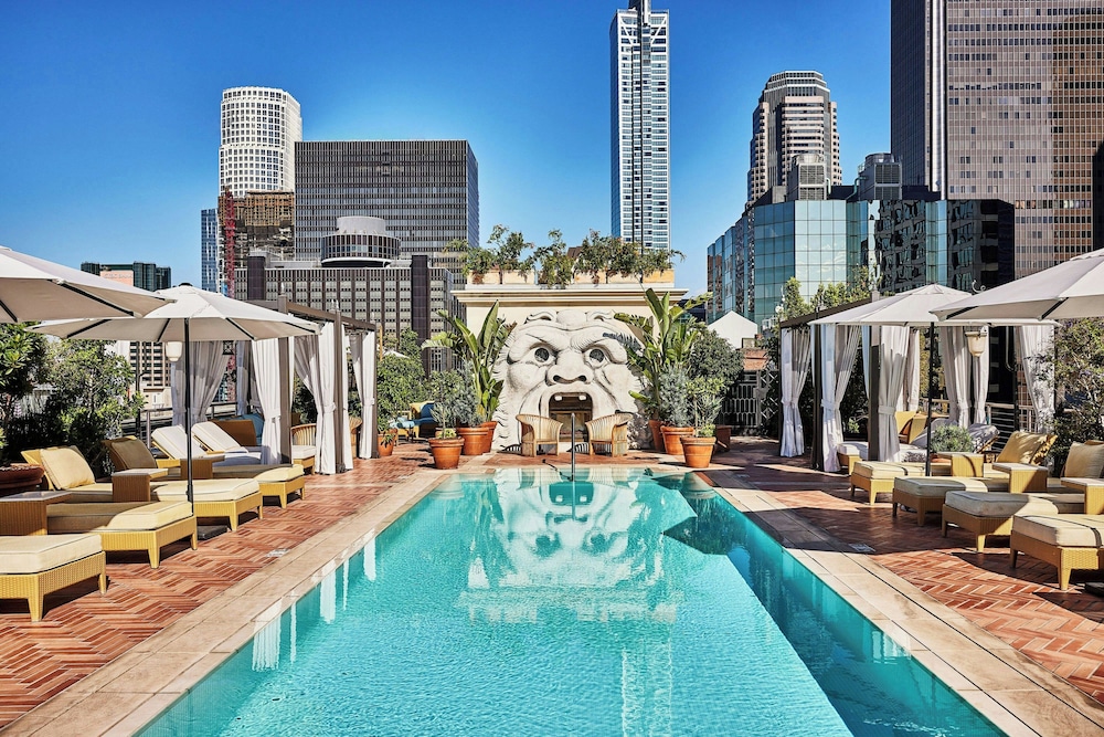 Hotel Per La, Autograph Collection - Image 1