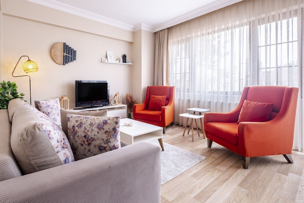 Flat With City View 5-min to Istiklal in Beyoglu