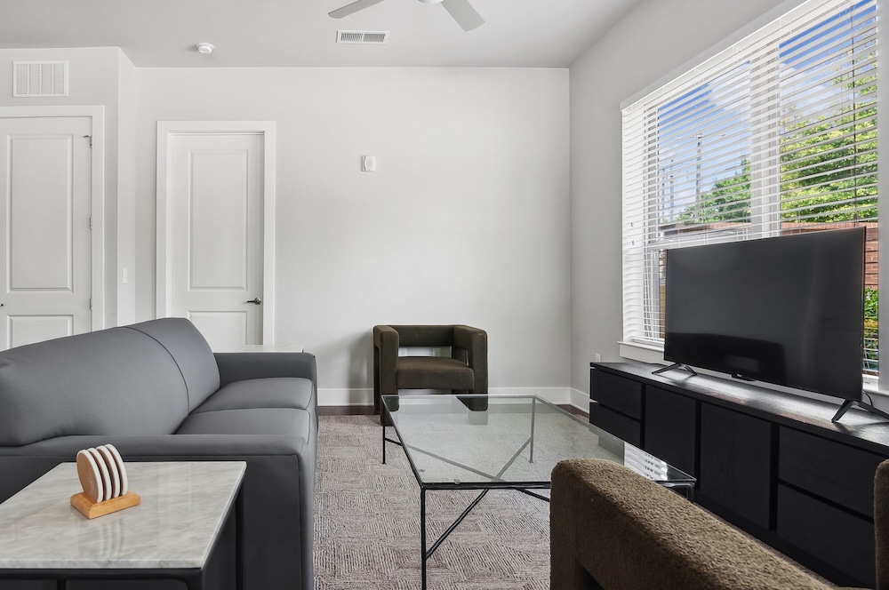 Charlotte Vacations - Kasa at Cortland NoDa Charlotte - Property Image 8
