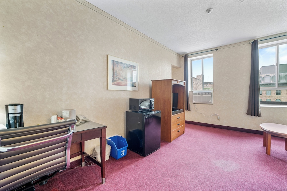 Guelph Vacations - Royal Inn and Suites at Guelph - Property Image 38