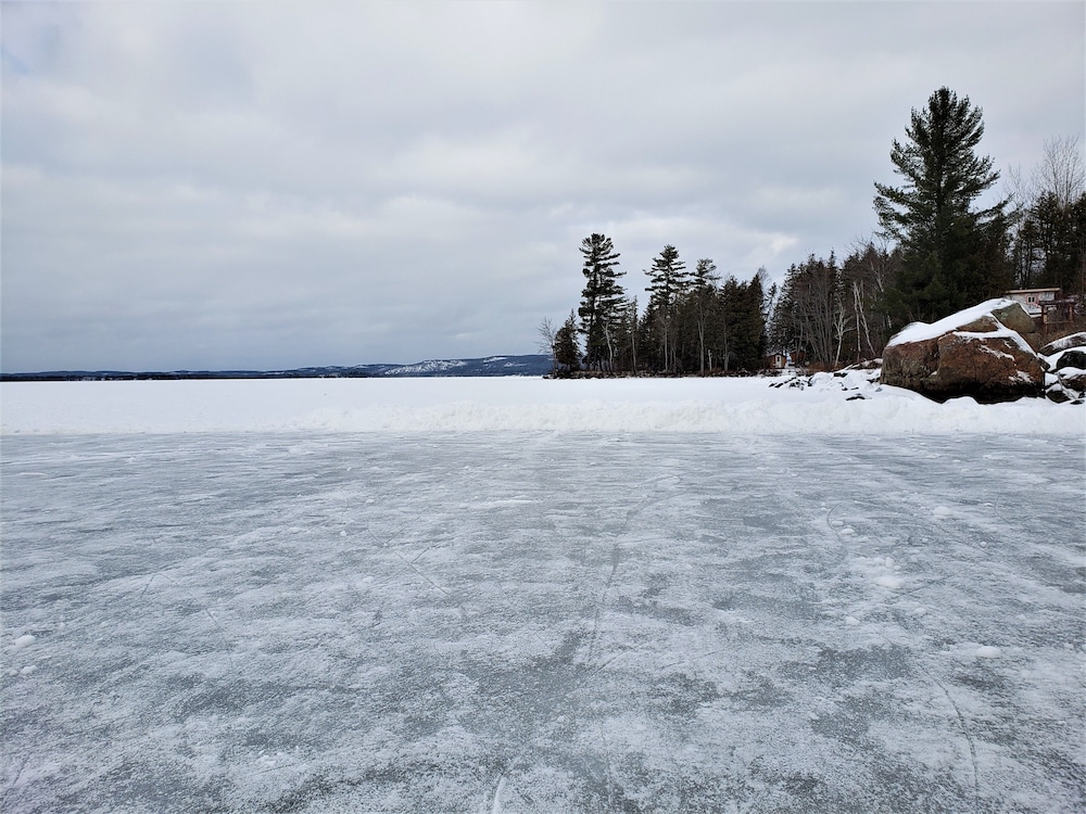 Lakepoint Cottage Resort