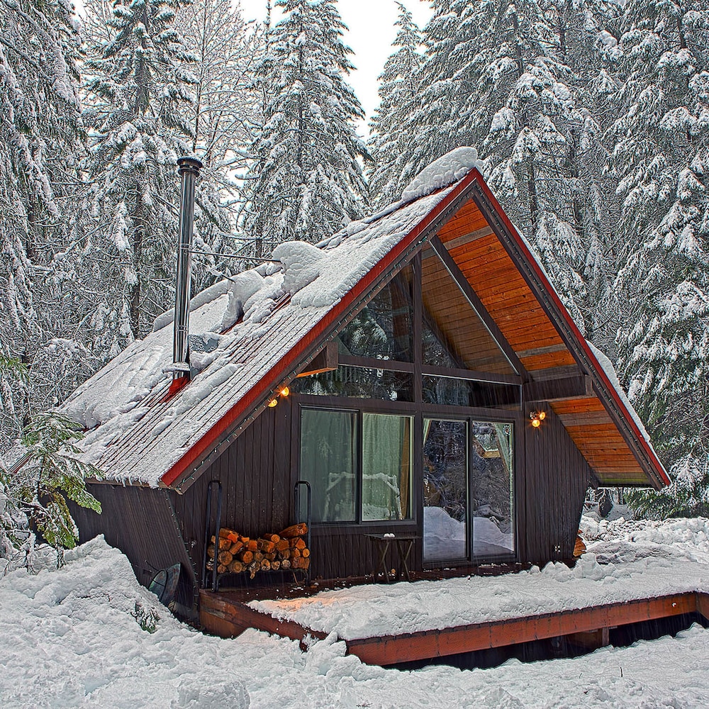 Four Stone Lodge Near Mt Rainier