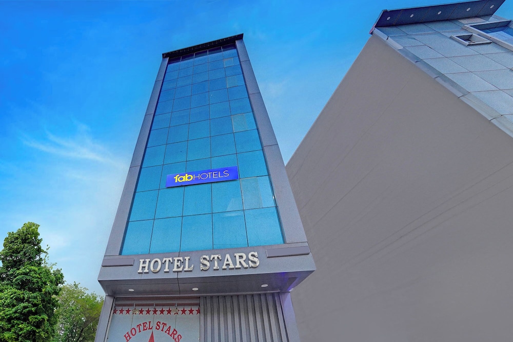 Fabhotel Stars