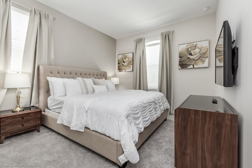 9 Bed 6,5 Ba Villa Games, Pool & Spa - Image 2