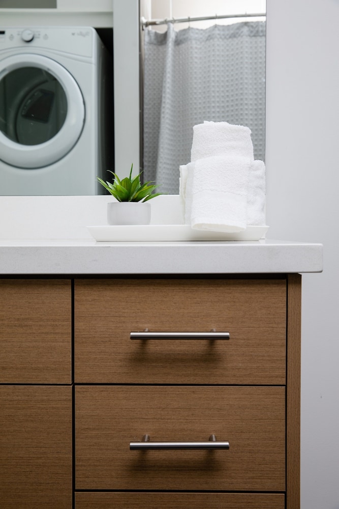 Domicile Suites at Mark on 8th