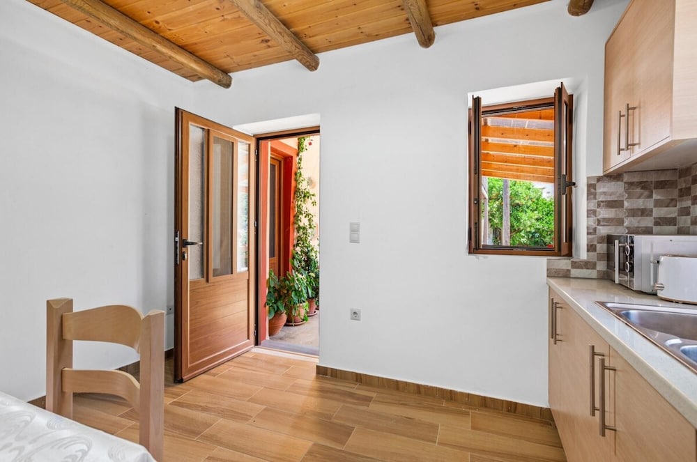 Maria s House With View in Kambos photo 5