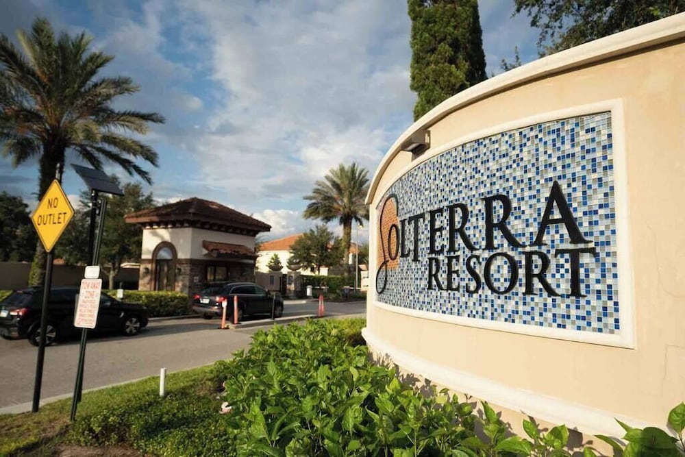 Fabulous 5 BR With Pool Solterra Resort