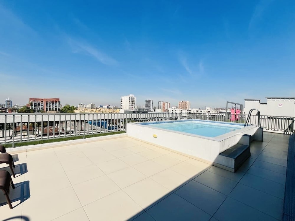 Urbano Esperanza Plaza Yungay Laundry Park Pet