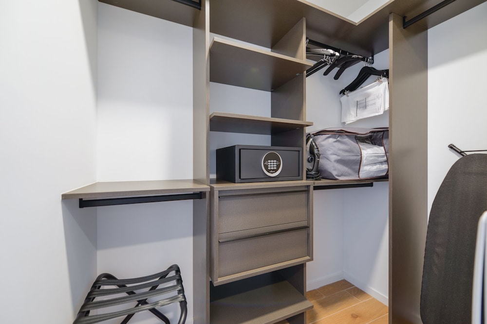 Exclusive Oasis Charming Studio Apt