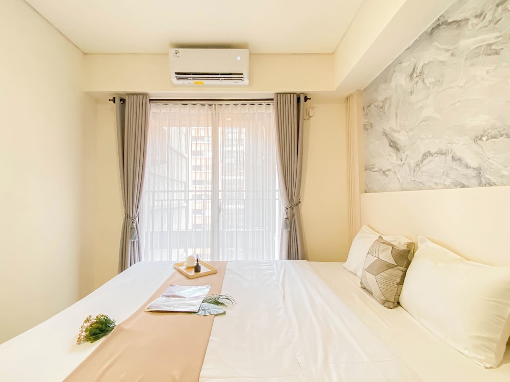 Modern White Accent 2Br Apartment Meikarta