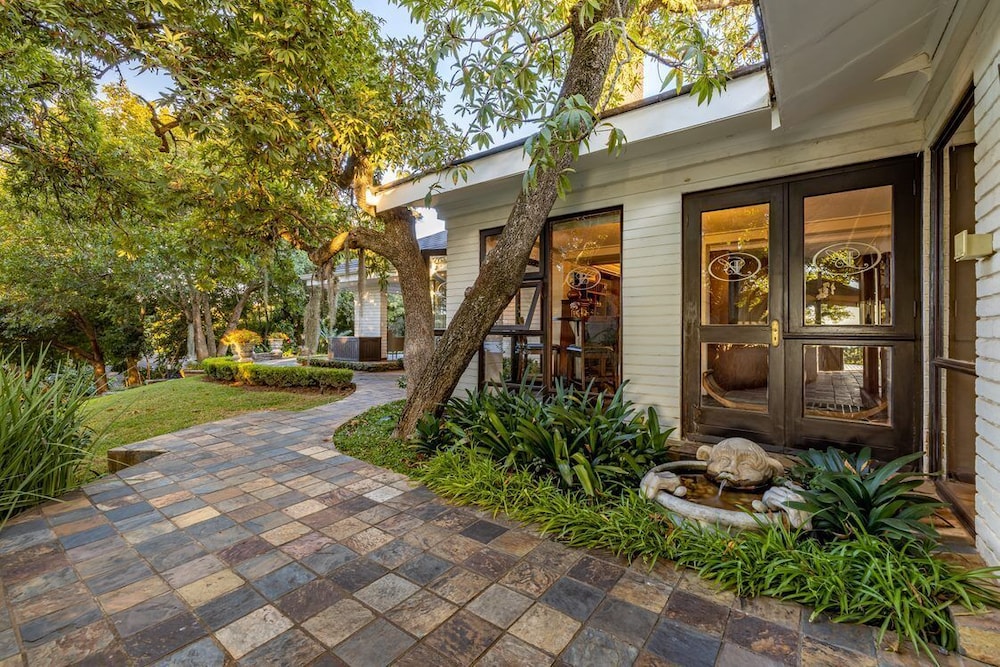 Sheppard Boutique Guesthouse