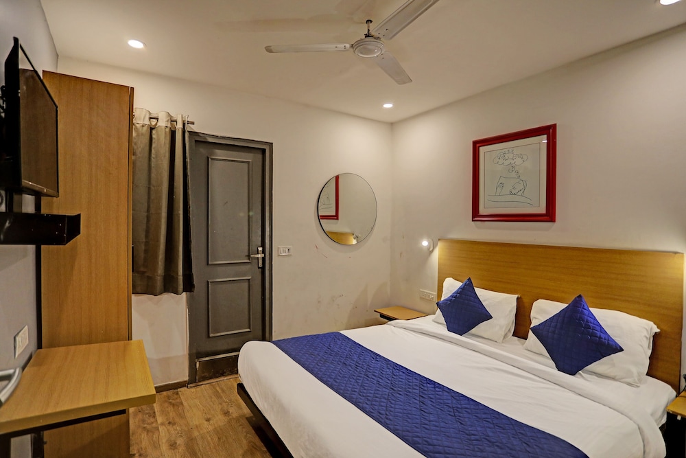 Hotel Admire Inn Vashu view 2