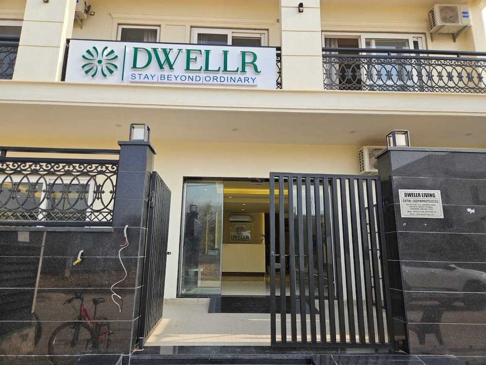 Hotel Dwellr