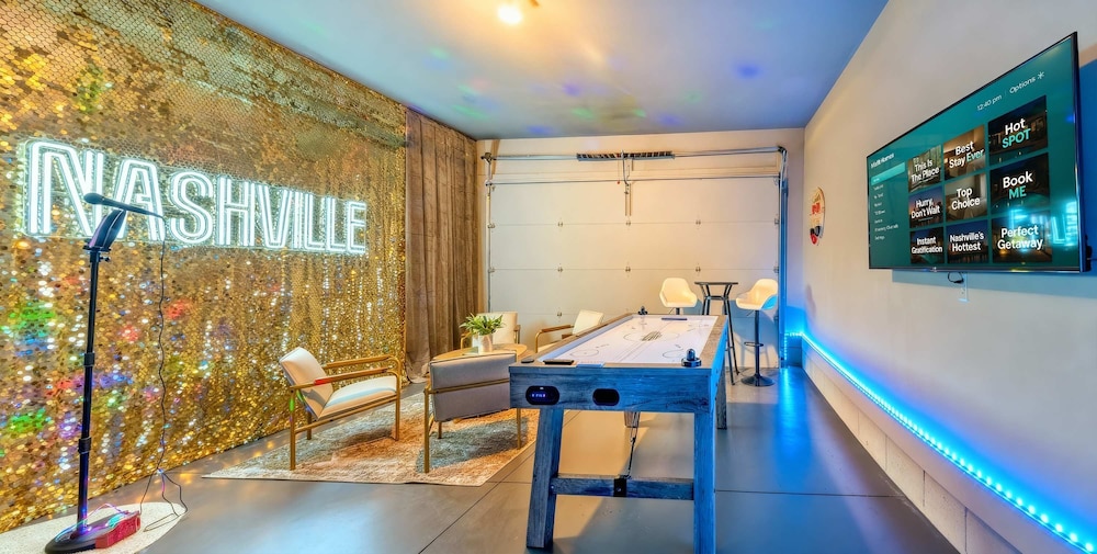 Luxury Retreat Double Rooftop Deck Game Room