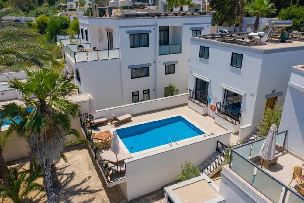 Villa Narcis 2 Bedroom Villa With own Private Pool view 4