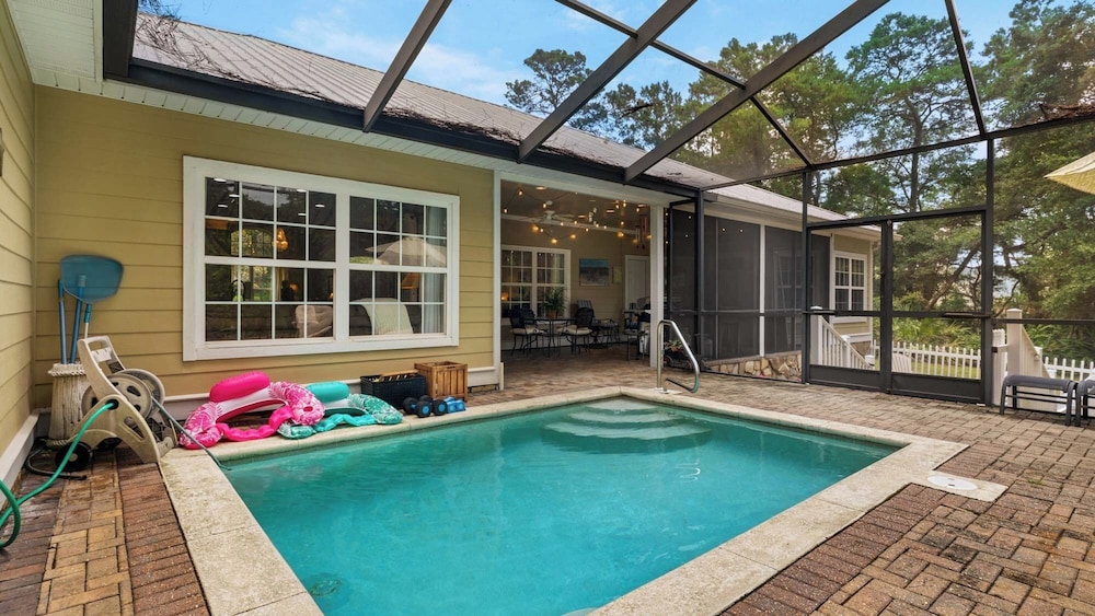 Seacrest 4BR w/ Private Heated Pool + Beach Access & Dolphin Cruise Ticket!