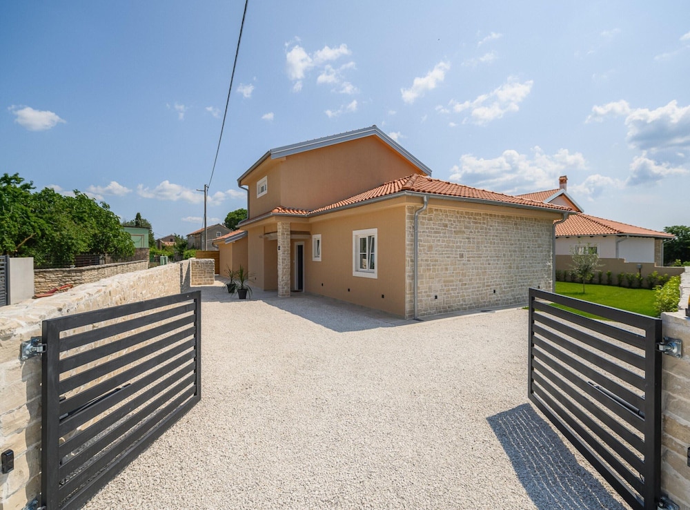 Villa in Serene Location