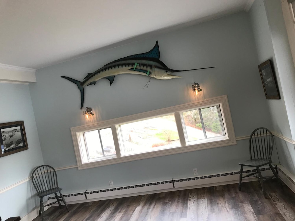 The Tuna Blue Inn and Restaurant