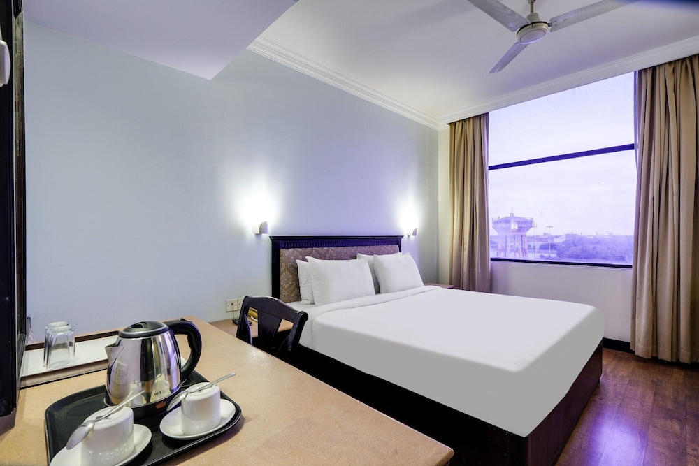 Blissful Comfort Stays MG Road Ernakulam
