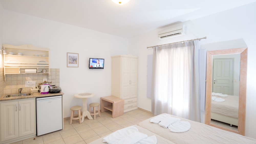 Erato Apartments