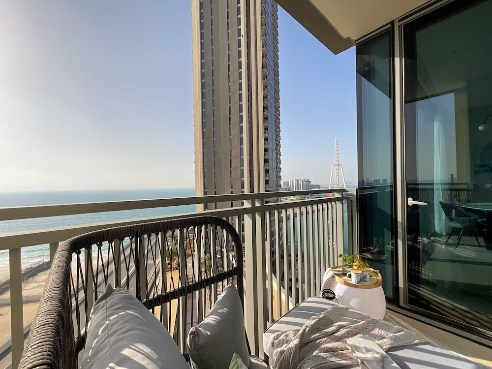 HiGuests - EMAAR 52-42