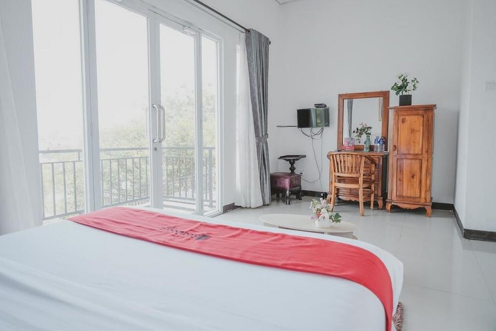 RedDoorz near Lampung Walk