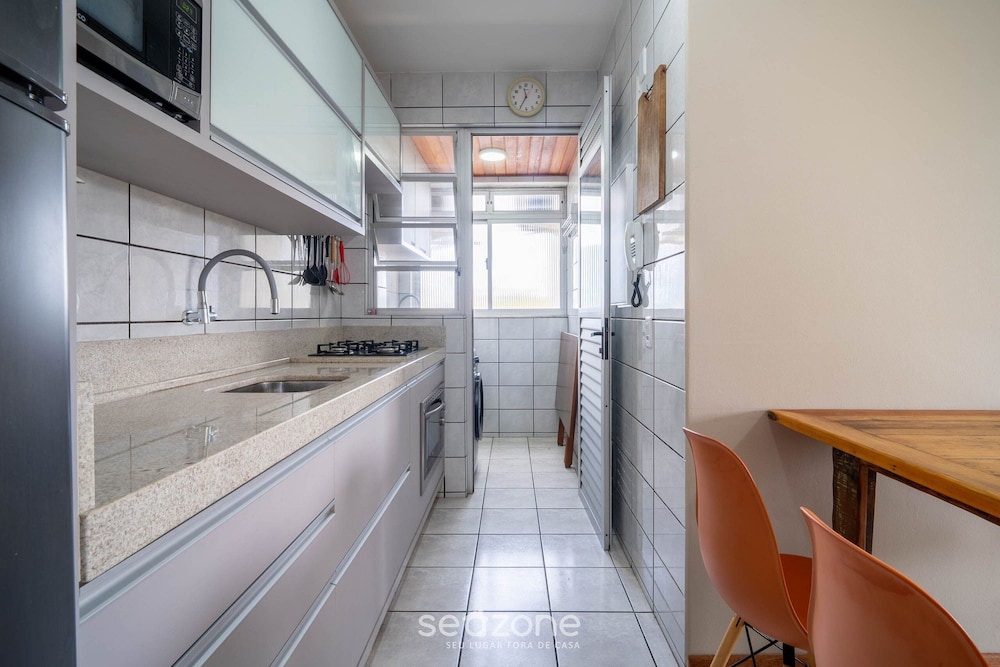 Apt w/ Balcony & BBQ 450m From the sea Reh0203