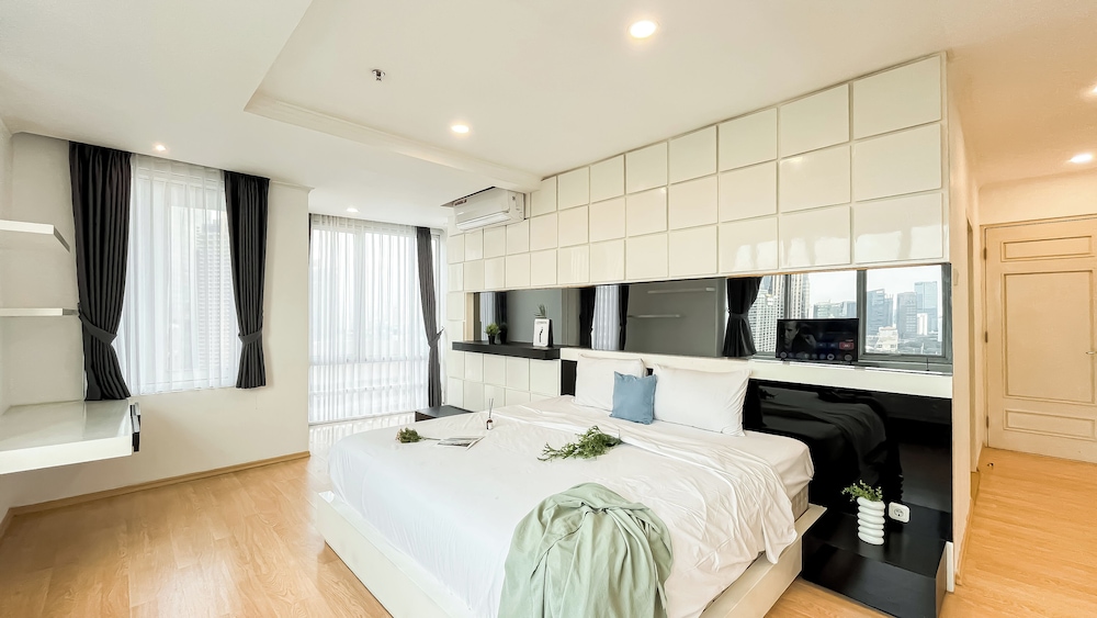 Spacious Luxury 2Br Apartment With Extra Room At Fx Residence